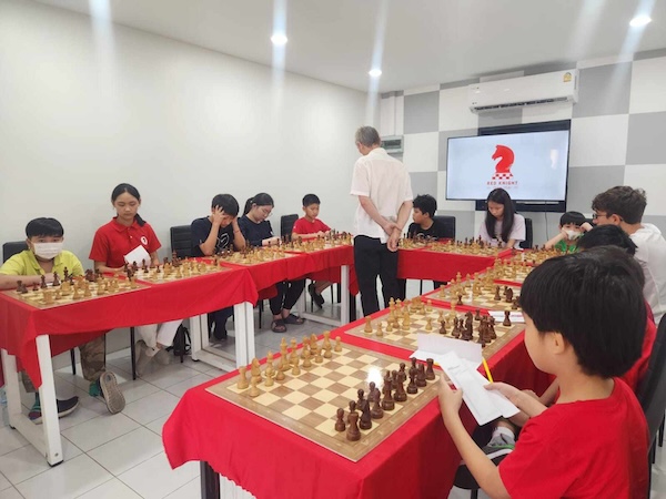 A big simul event with Grandmaster Vladimir Lazarev joining Riste at Red Knight Chess Club.